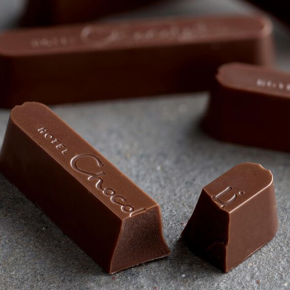 45% Nutmilk Chocolate Batons, , hi-res