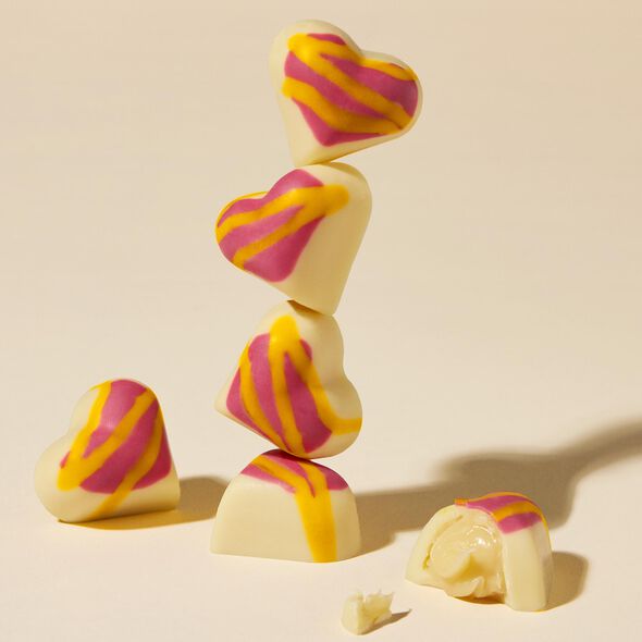 Passion Fruit Chocolate Selector, , hi-res