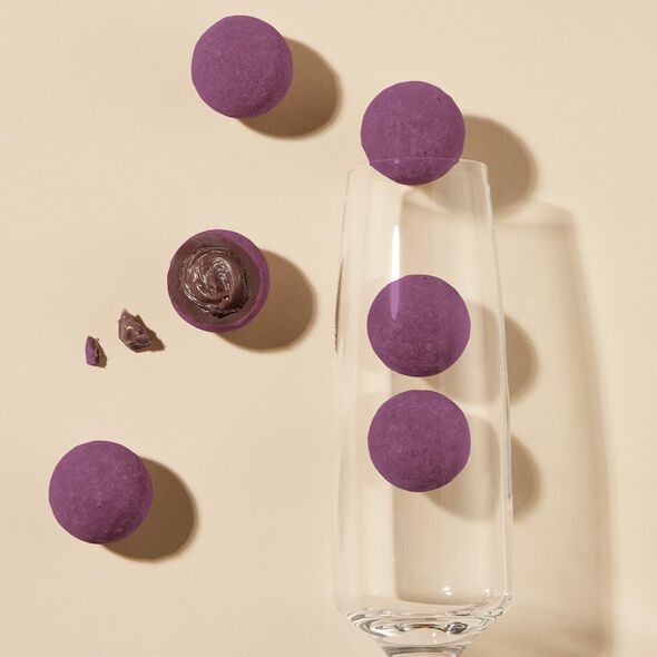 Kir Royale Chocolate Selector, , hi-res