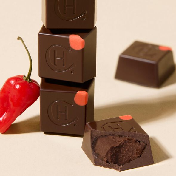 Habanero Chilli Chocolate Selector, , hi-res