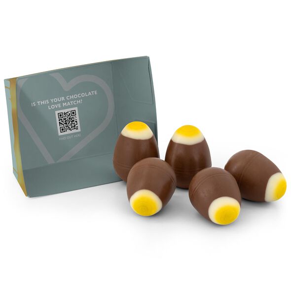 Chocolate Eggs &ndash; Vanilla Panna Cotta, , hi-res