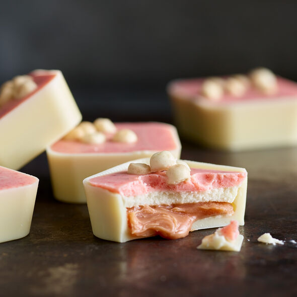 Strawberry Cheesecake Selector, , hi-res