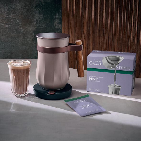 Mint Cold Drinking Chocolate, , hi-res
